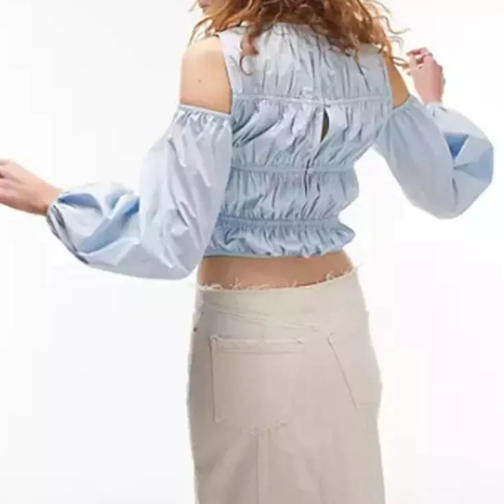 Topshop Shirred Poplin Off The Shoulder Blouse in Blue Size 6 - Picture 8 of 10